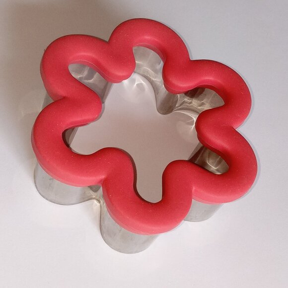 🎯 10 for $10 / Comfort Grip Flower Cookie Cutter - Picture 4 of 6